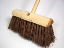 The UK's 19th century "new broom" was the bass-broom. Bass meant plant fibres of various kinds, especially palm fibres, imported from distant parts of the Brit- ish Empire. The fibre "bristles" were inserted into the familiar shape of wooden brush head on wooden handle. (Picture: http:// www.oldandinteresting.c om/besoms-brooms.aspx)