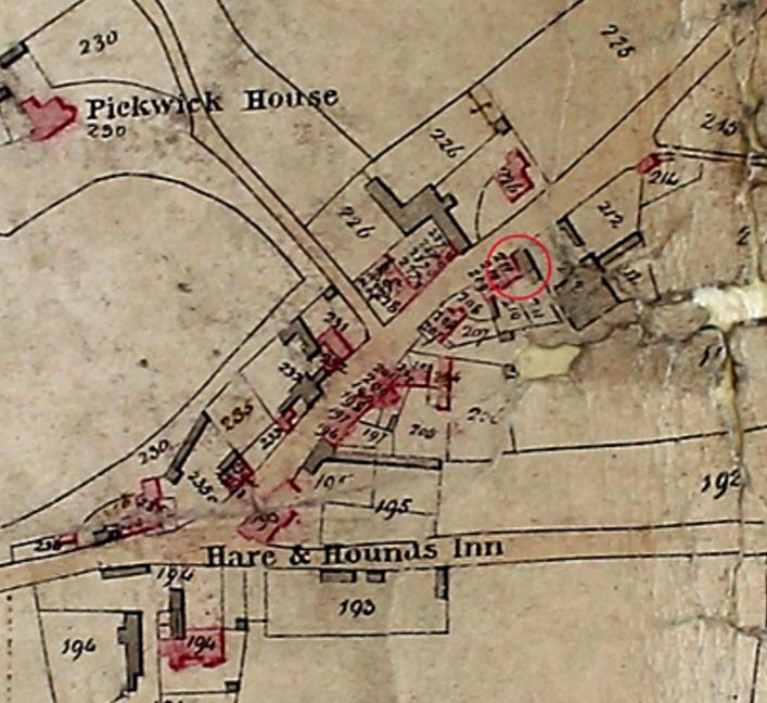 1839 Tithe Map [the Malthouse and Nos 12 & 14 are ringed in red]. The kitchen block is discernible as a separate structure and the large Pickwick Brewery building complex is located to the south east of 12 Pickwick. The structure to the north of the kitchen block was demolished in 1953.