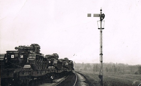 Wilts Yeomanry tanks on their way to Tidworth